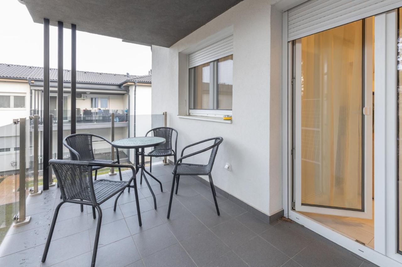 Leda Apartmanok By Bltn Siófok Buitenkant foto